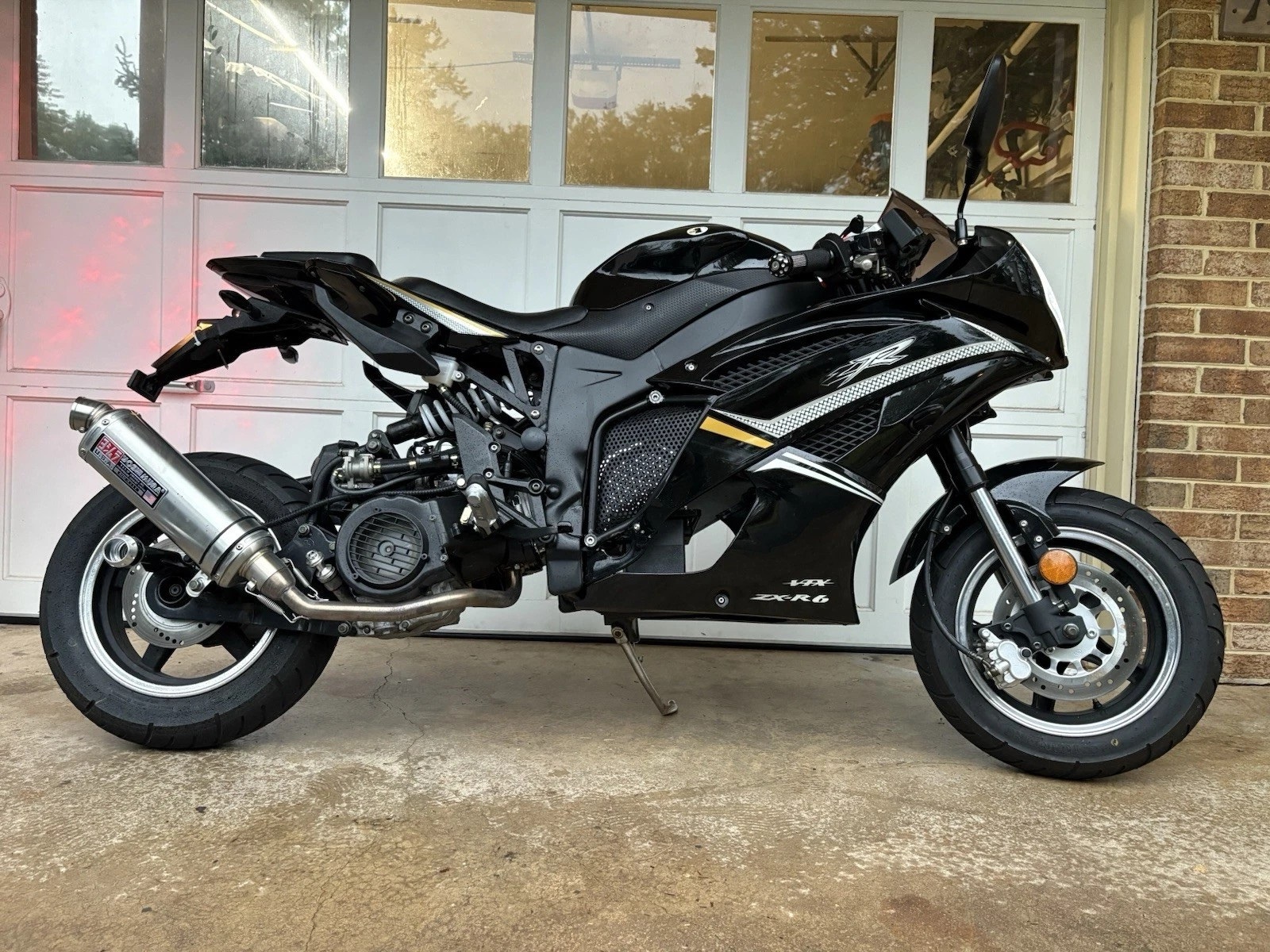 2023 Venom x18r